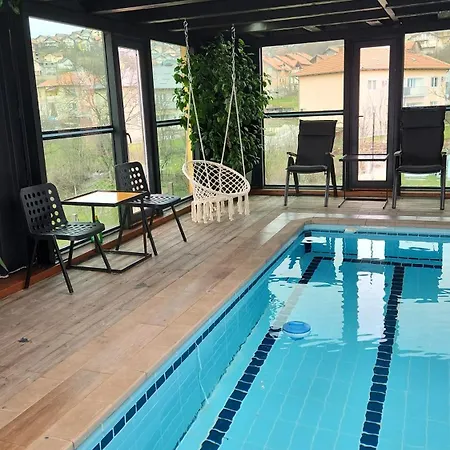 Kolonia Villa *